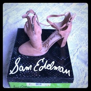 Sam Edelman -Simmons pump
